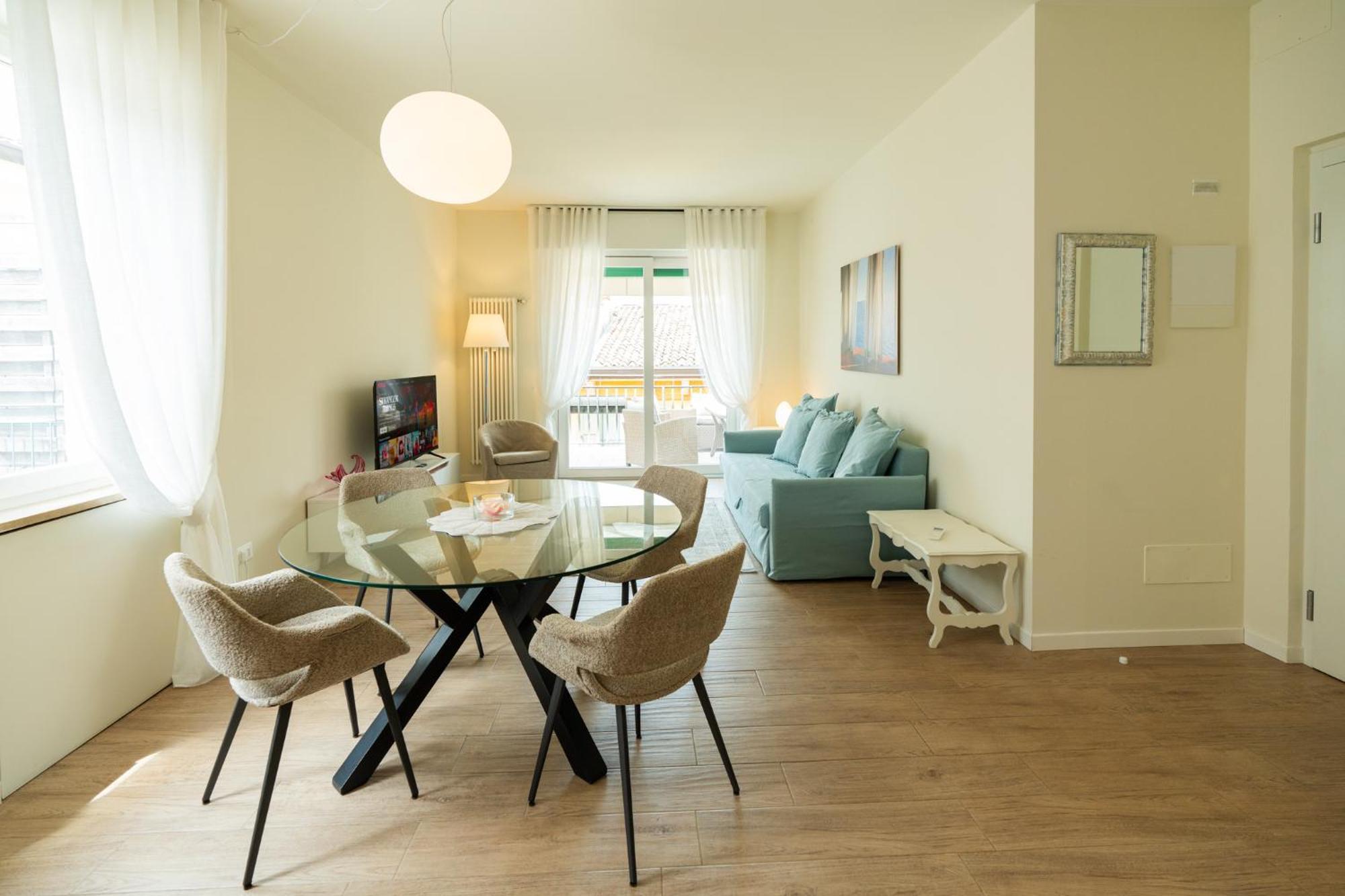 Domus Verona - Ampia Residenza Filippini A Pochi Passi Dall'Arena 外观 照片